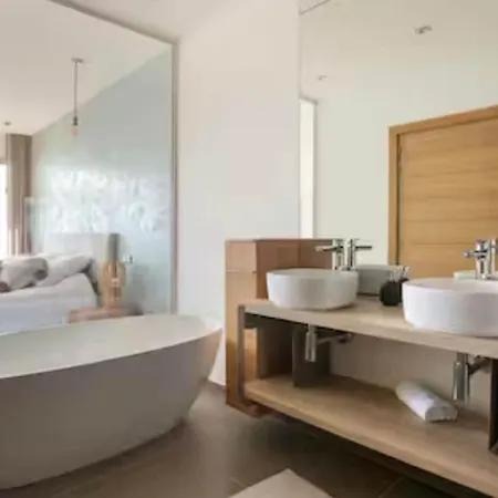 Stunning With Pool - Gulf Of St Tropez فيلة